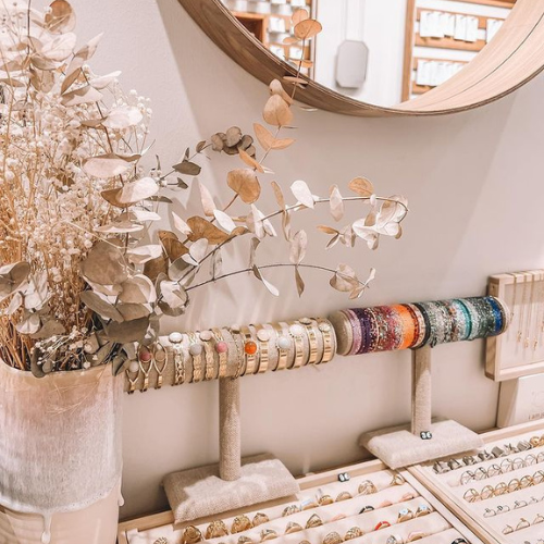 Joyas y complementos para cada ocasión especial: Añade un toque de estilo a tus eventos memorables